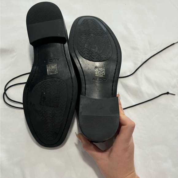 ALDO LACE UP LEATHER WINGTIP OXFORD BLACK/ BROWN. GREAT CONDITION. SIZE 8 - Picture 4 of 5